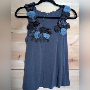 Anthropologie One September Gray Womens Top With Flower Accents,  Medium